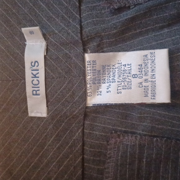 Ricki's pin stripe shorts - Picture 2 of 3